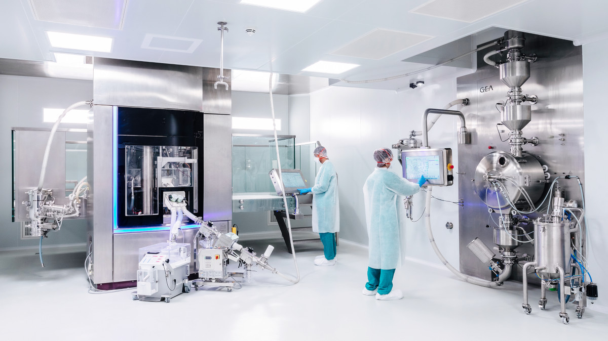Photo 2: Continuous Tableting at Hovione´s recently opened Facility in Portugal. (Photo Hovione)