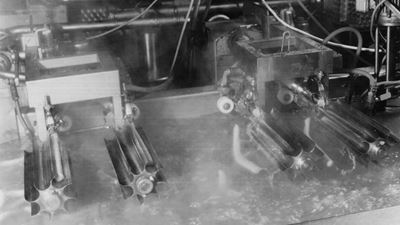 Dutch sausage machine 'Frikandellen afkorter' by Koppens | 60 years of food processing
