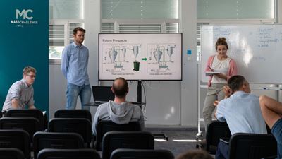 A GEA team gains valuable experience presenting its own idea for a bag filter made of natural materials, MassChallenge Switzerland, 2017 (l to r: Todd Siwik, Sikker Rosendal (GEA Drying), Maddie Drewiske (GEA Dairy)).