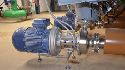 GEA Hilge HYGIA Adapta on combi foot for the effective residue-free cleaning of production areas