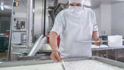 Reduzierung des Wasserverbrauchs durch effiziente Hygiene und Produktion