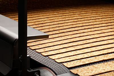 Cooling conveyor close-up detail