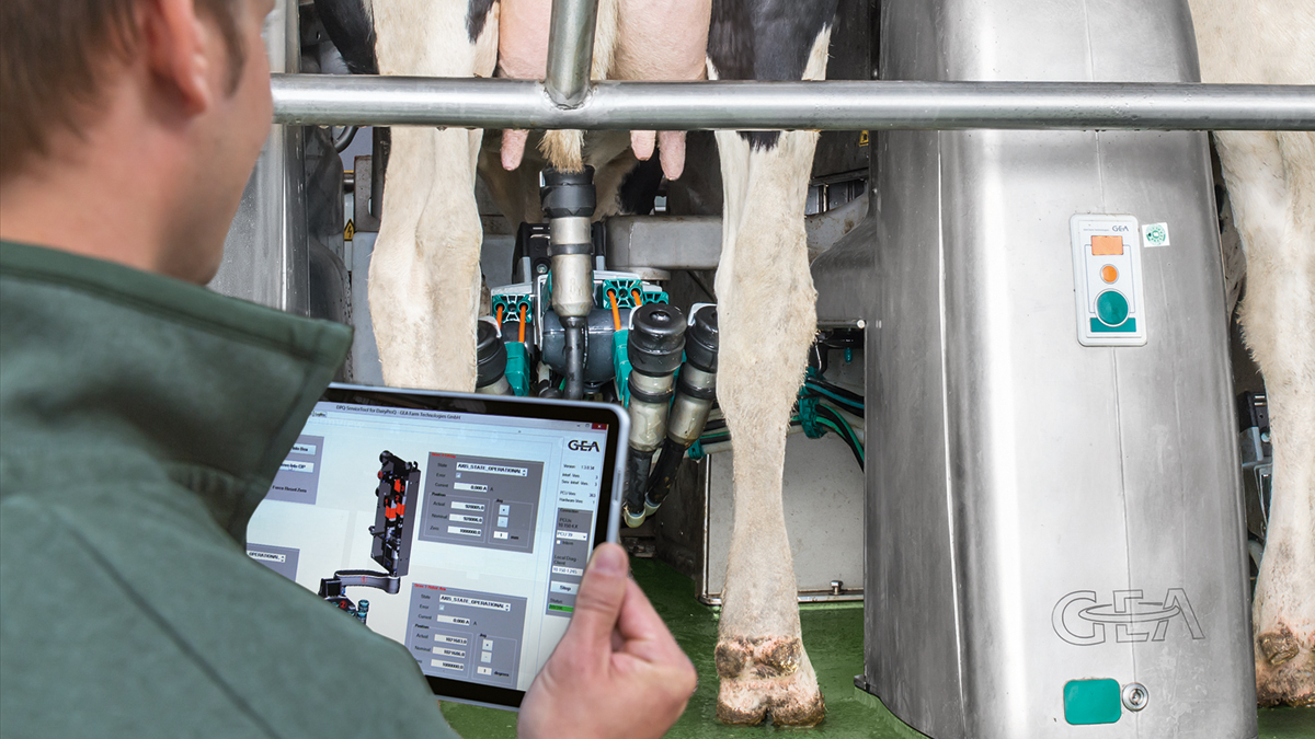 Support through web visualization: all parameters at a glance with the DairyProQ automated rotary milking parlor
