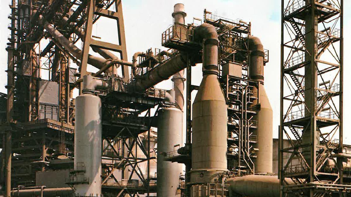 Annular gap scrubber