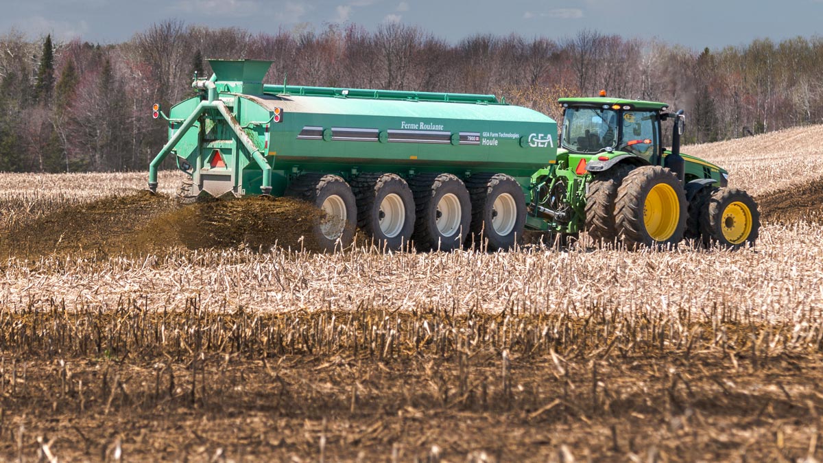 EL48 Steerable Manure Spreader