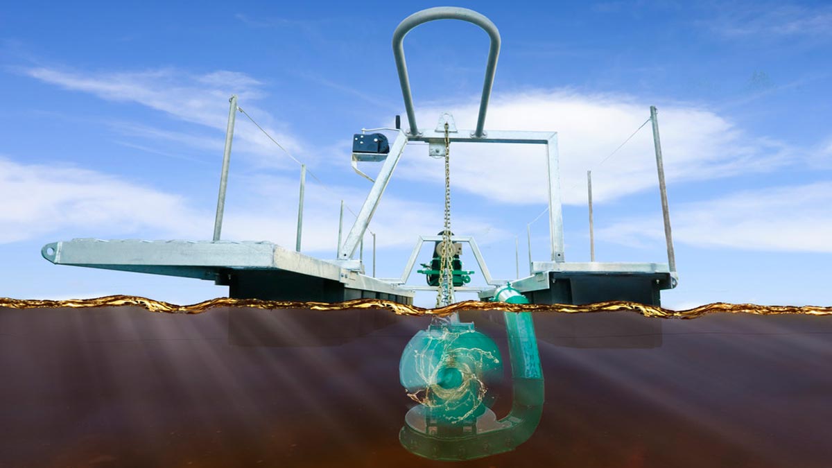 4-Inch Horizontal Agi-Pump on Pontoon