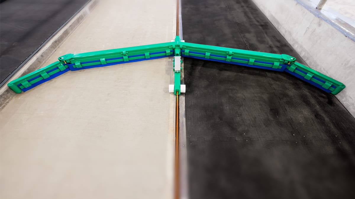 Free Stall Cleaner with Cable