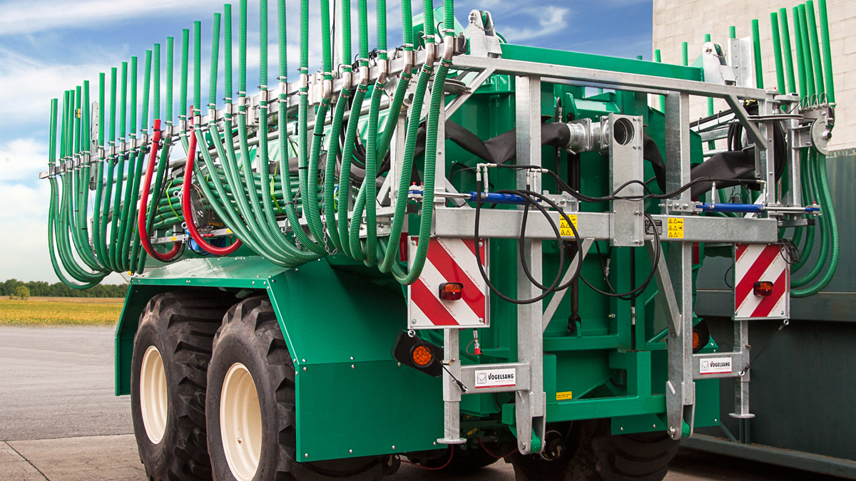 EL44 Steerable Manure Spreader