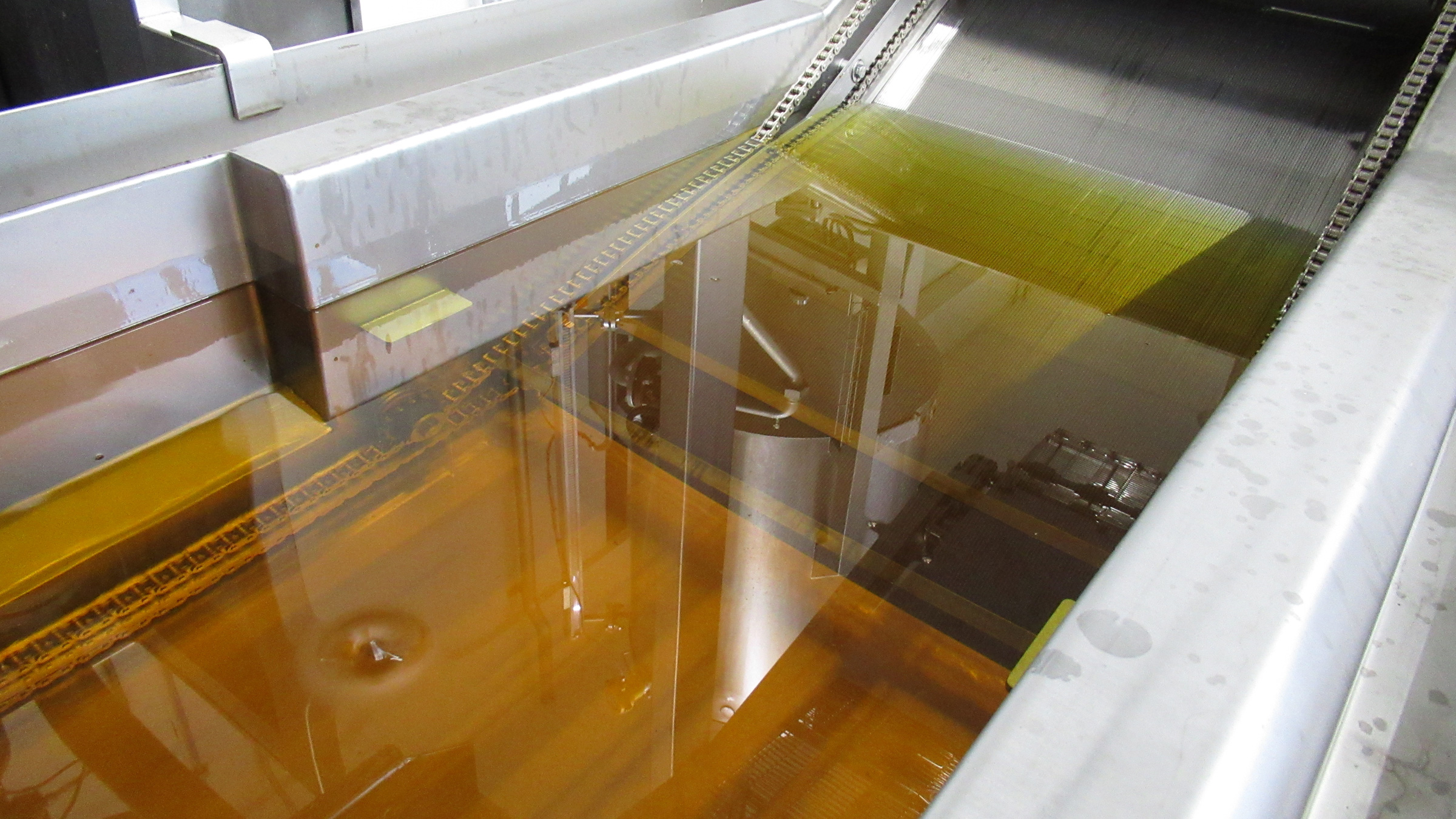 Frying oil filtration