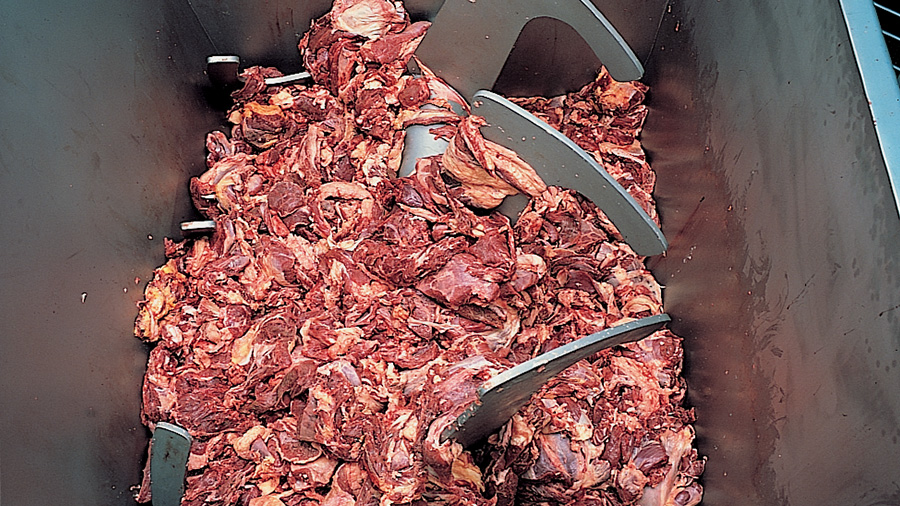 GEA ComboGrind | Self-feeding industrial food grinder grinding big pieces of meat