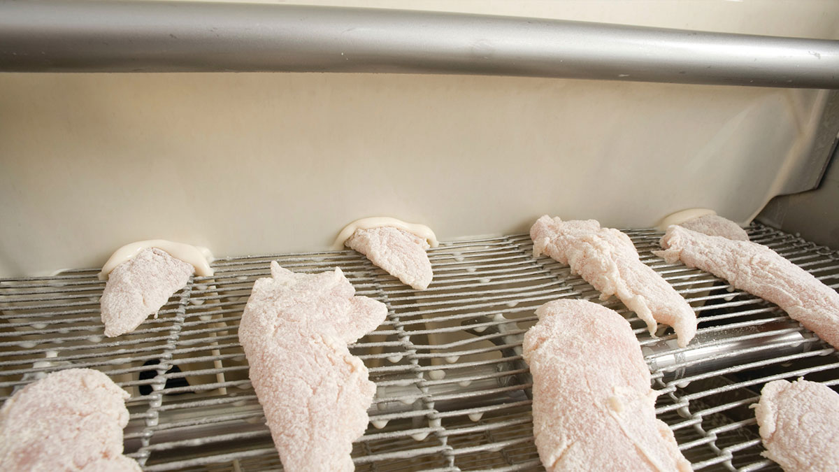 GEA OptiCoater | High-capacity batter applicator - coating chicken filet