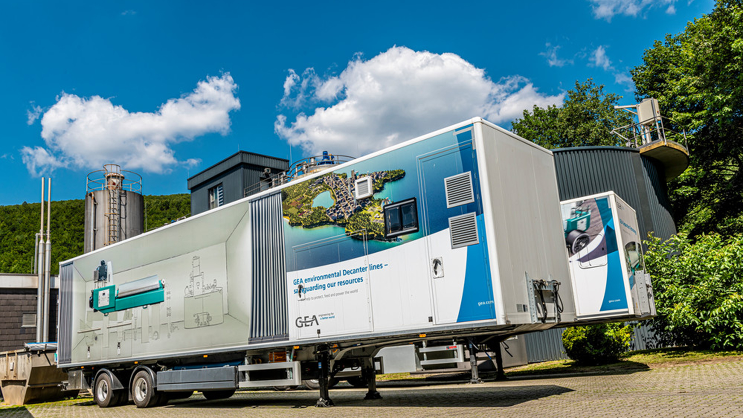 Mobile Decanter unit at sewage plant
