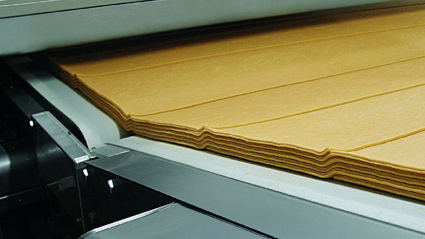 خط التغليف الورقي