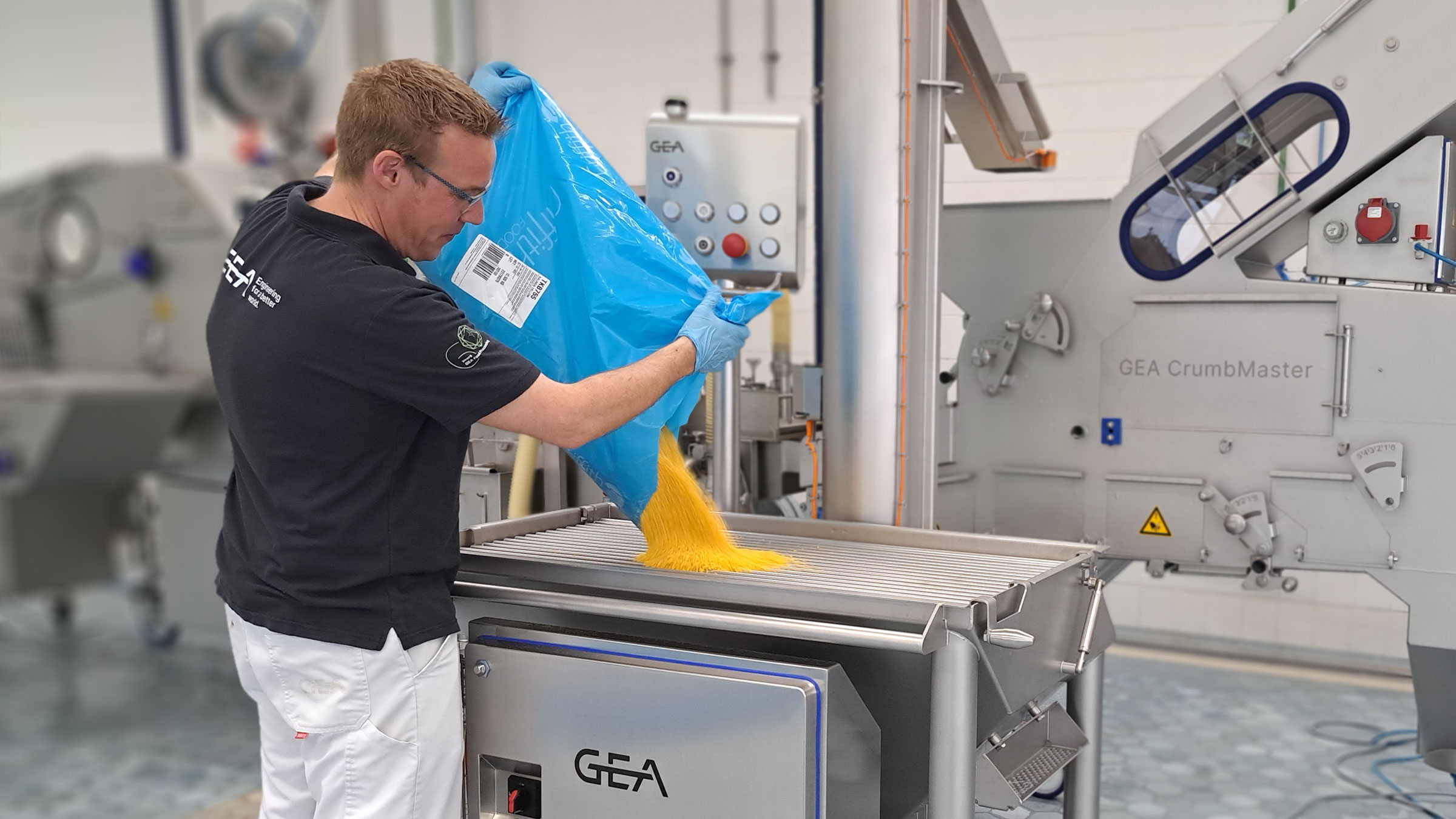 GEA BreadingFeeder Automatic Crumb Filling Ergonomic Design